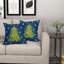 Ensemble de 2 housses de coussins de Noël en forme de sapin de Noël vert aquarelle-105473698