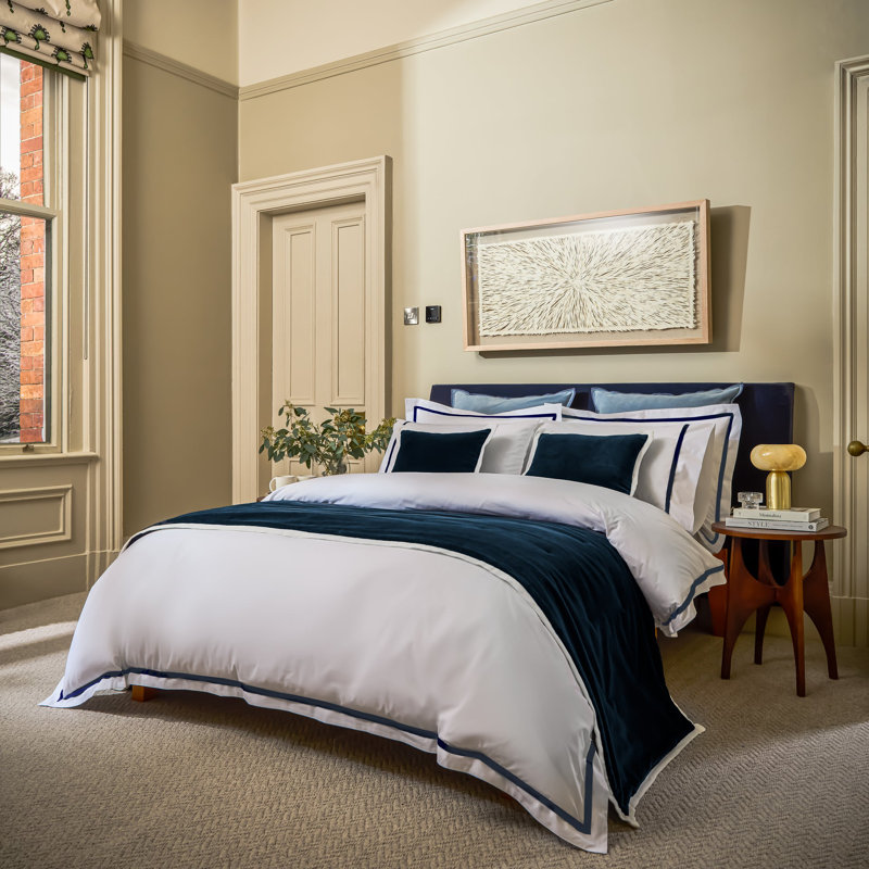 Beaumont Duvet Cover Set, King Duvet Cover + 2 Standard Pillowcases, Navy/White
