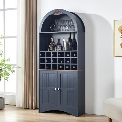 Armoire bar 71 po autoportante arquée avec support à vin amovible et tablettes réglables