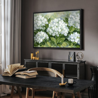 «White Hortensia Blooms with Green Lush Green Leaves», art mural encadré
