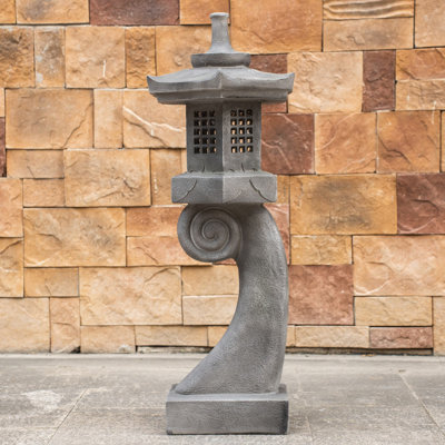 39.76" Landscape & Nature Garden Statue