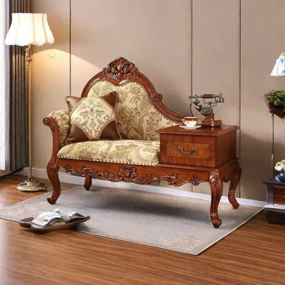 Handcrafted comfortable and beautiful recliner by ComfySofa.s