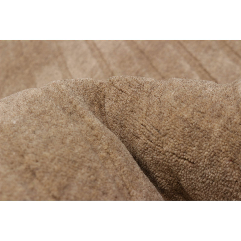 Tapis brun clair Kashkuli 6 pi 6 po x 9 pi 3 po Gabbeh