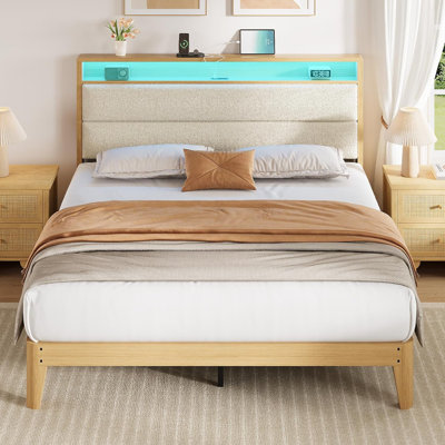 Base de lit double, cadre de lit avec lumière à DEL RVB et station de charge, tête de lit à 2 niveaux de rangement et support de lattes en bois robuste, aucun sommier requis, assemblage facile (crème, double)
