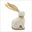 Figurine 13,8 x 6,1 x 20,9 pouces en forme de lapin en magnésium blanc avec oreilles en fer doré, parfaite pour la décoration intérieure et la présentation élégante