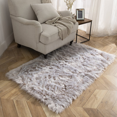 Tapis en fausse fourrure à poils longs Fluffy