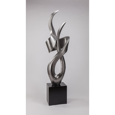Figurines & Sculptures