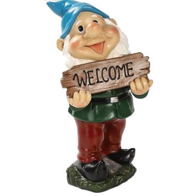 Gnome de Damaiah tenant une pancarte de bienvenue