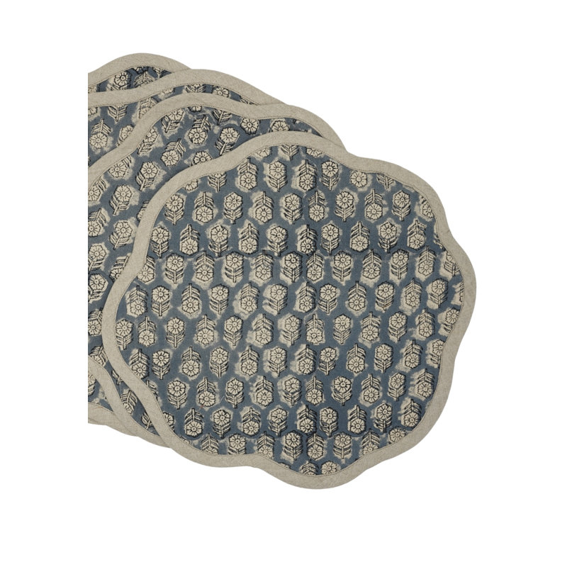 Fabdivine 15"Scalloped Allure Dining Mats - Tulsi Buti