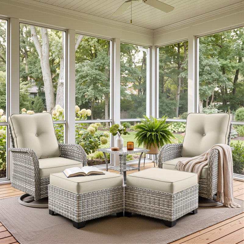 Ensemble de chaises pivotantes d'extérieur 5 pièces avec coussins, repose-pieds et table d'appoint, Beige