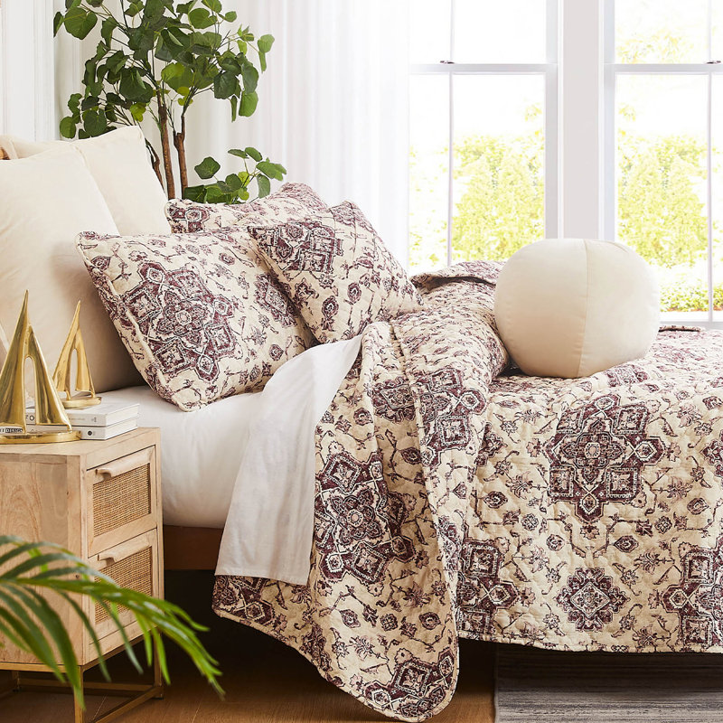 PERSIA 7-Piece Quilt Bedding Set by Southshore Fine Linens, Queen Quilt + 6 Additional Pieces, Purple Floral