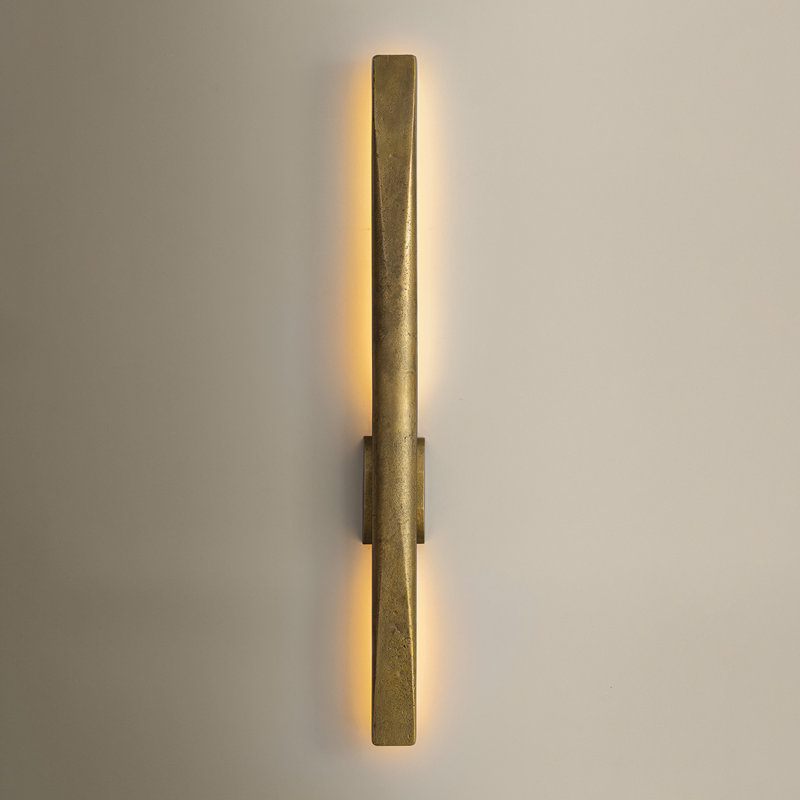 Applique murale intégrée à 2 lumières DEL à intensité variable Oulu 2,75 po, H 30 po x l 2,75 po x P 2,5 po, 1700, 23