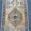 Tapis en laine beige 18,9 x 36,6 po, motif géométrique classique