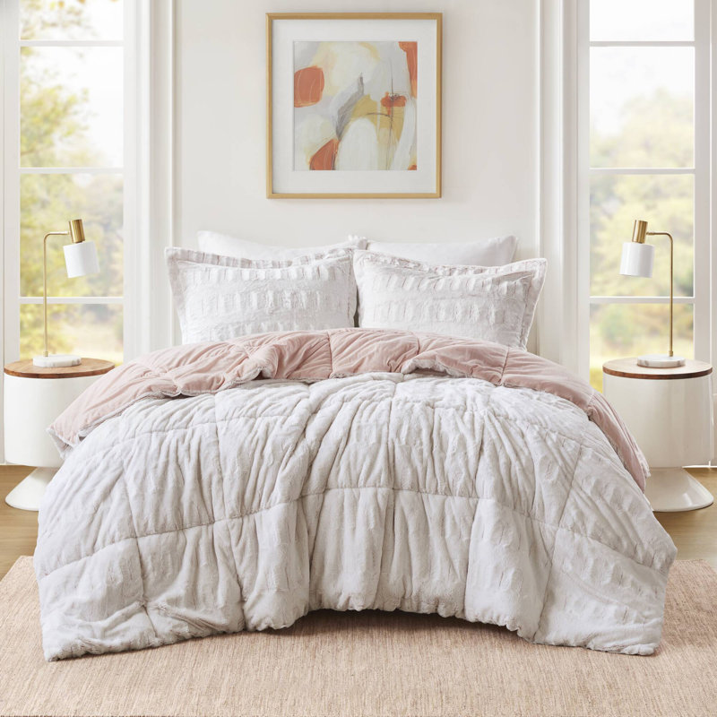 Blush Twin Reversible Faux Fur Bedspread Set