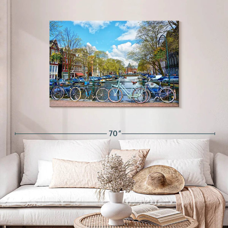 Lilie Amsterdam, vélos sur le pont, H 30 po x l 45 po