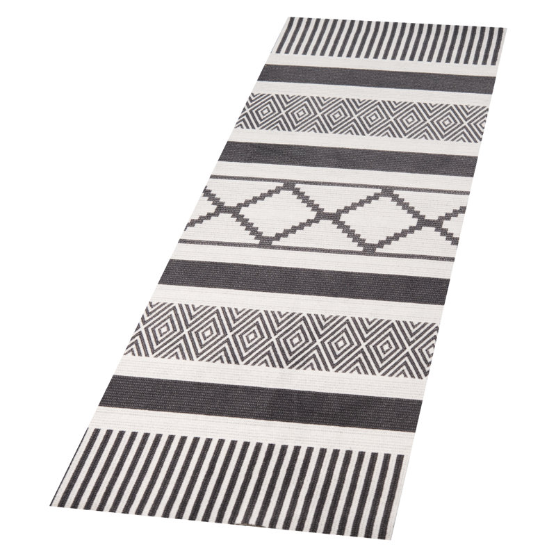 Urban Black/White Rug