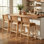 Ensemble de 4 tabourets de bar à dossier tissé moderne en sergé avec structure en bois d'hévéa naturel et revêtement en polyuréthane