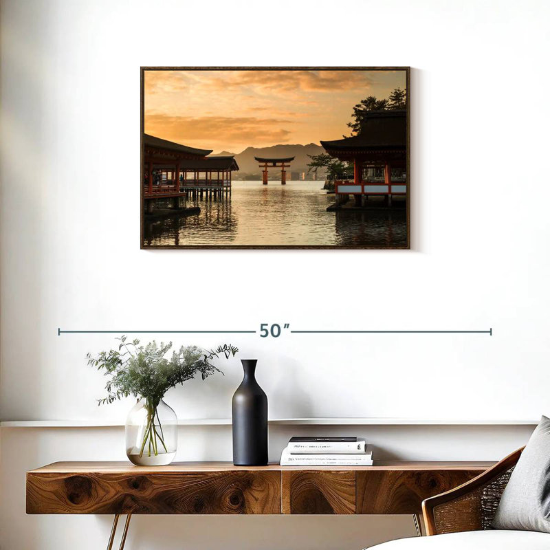 Célèbre sanctuaire Itsukushima, Cadre flottant en noyer, 31 po x 21 po