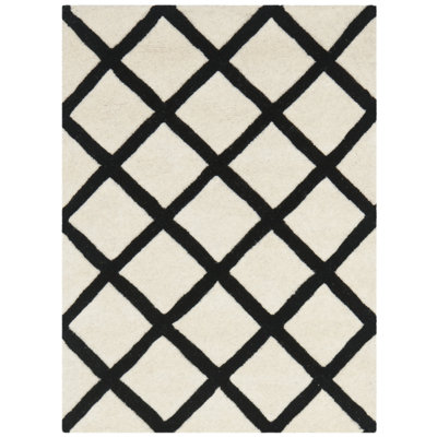 Teresita Hand Tufted Wool Geometric Rug