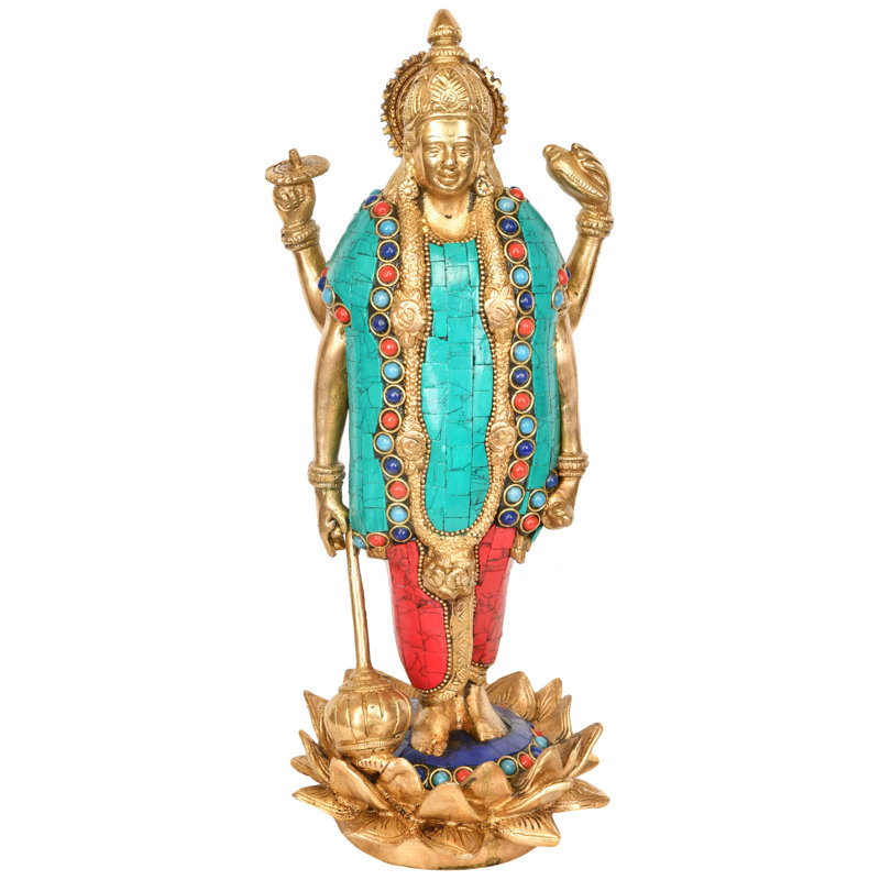 Vishnu debout sur un piédestal de lotus en fleurs