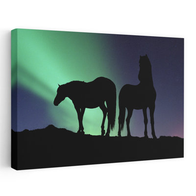 Silhouette de chevaux au crépuscule, Islande, paysage de cheval contemporain abstrait, art naturel
