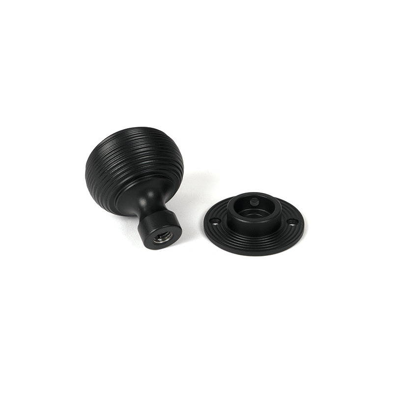 Beehive Interior Mortise Knob Set, Matt Black