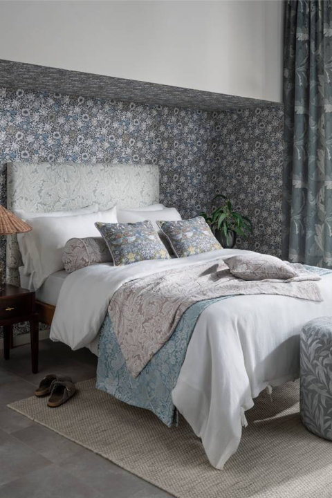 William Morris Weaves