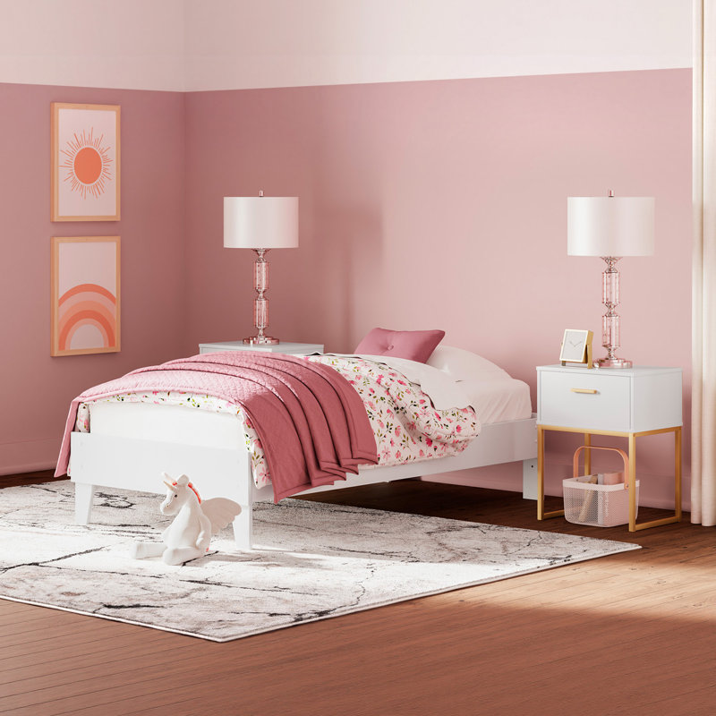 Gwendylon Platform Bed, Twin, White