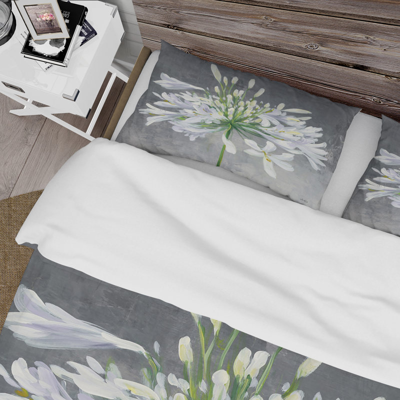 Flower Cleome Splash I - Traditional Floral Duvet Cover Set - Microfiber Polyester, King Duvet Cover + 2 Shams