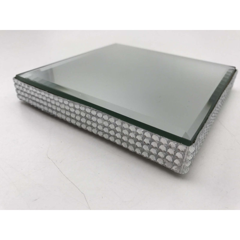 Plat de table, H 5,25 po x l 5,25 po x P 1,25 po