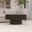 Table basse ronde pour le salon-659199737