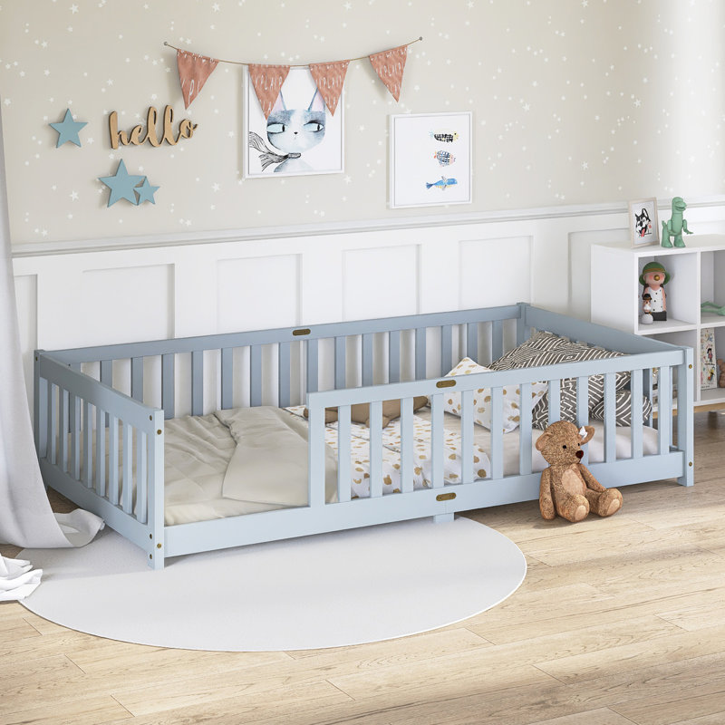 Lit simple en bois avec garde-corps, Gris