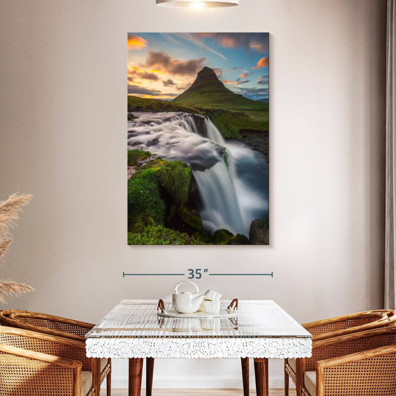 Alvord Kirkjufell, soleil de minuit I, H 51 po x l 34 po