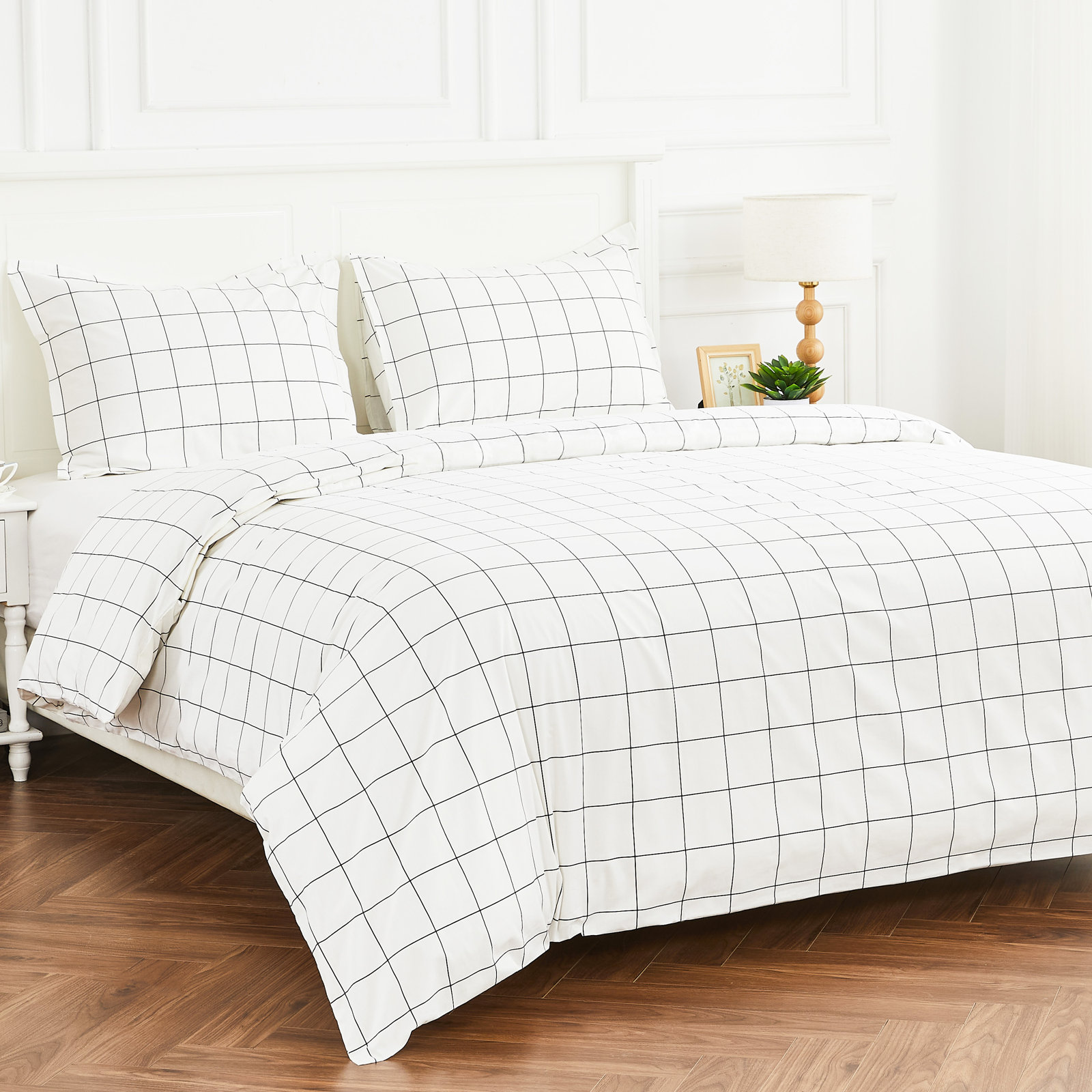 Merlin DUVET SET, Queen Duvet Cover + 2 Standard Shams, Black