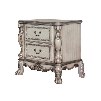 Table de chevet de chambre à coucher en blanc - Moulures surélevées pour une texture et un cachet rétro classiques. 2 tiroirs de rangement spacieux. Glissières en métal à centre lisse. Feutre doublé à vos articles.