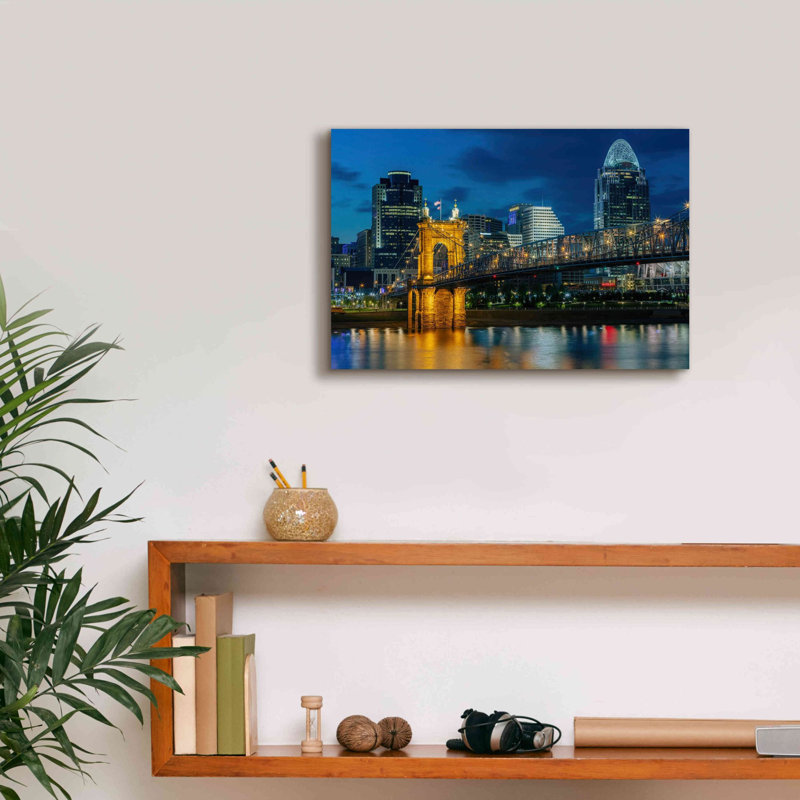 «Cincinnati» par Epic Portfolio, art mural sur toile, H 12 po x l 18 po x P 0,75 po