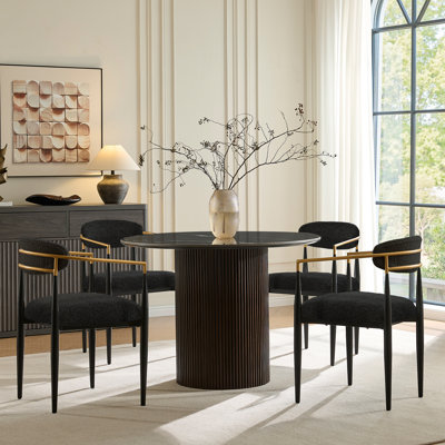 Ensemble de table de salle à manger pour 4 personnes, équipé d'un plateau en imitation marbre et de chaises en tissu