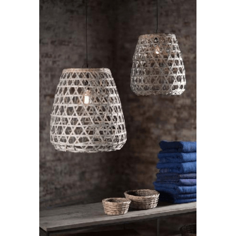 Luminaire suspendu ovale en rotin naturel (Uno), H 23 po x l 18 po