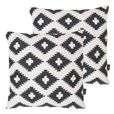 Geometric Print Indoor-Outdoor Cushion, Multicolour