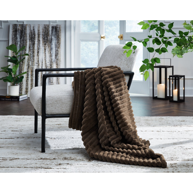 Alsonwell Throw, Dark Brown
