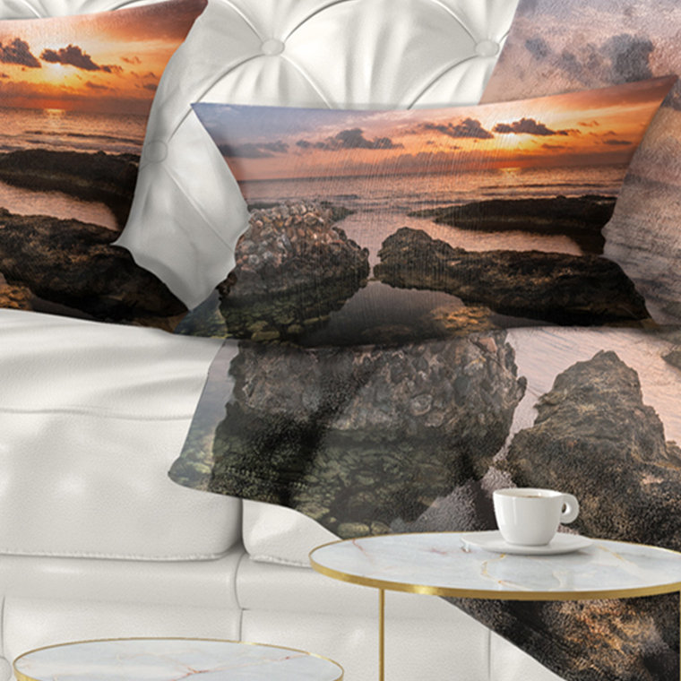 Coussin Beach Sun sur ruines antiques, Rectangulaire, 12 po x 20 po