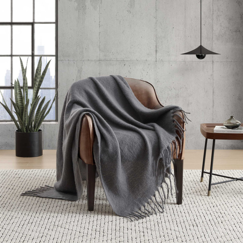 Jeté en faux mohair Kenneth Cole, Gris