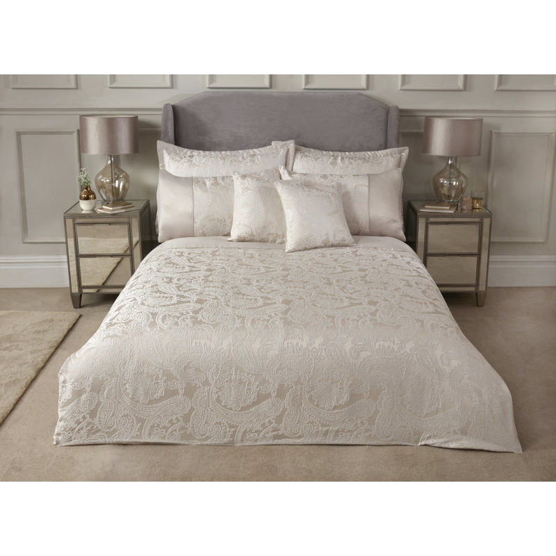 Duchess Polyester Paisley Duvet Cover Set with Pillow Shams Included, Kingsize - 2 Standard Pillowcases, Cream