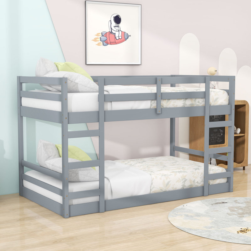 Lit simple superposé simple au-dessus de simple, lit superposé en bois avec échelle, gris