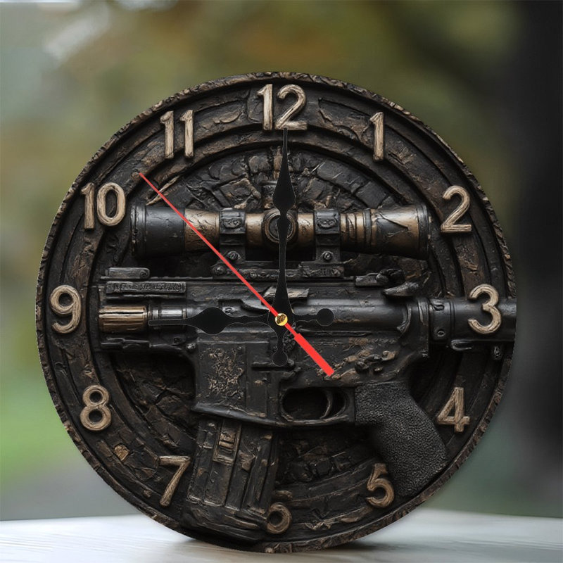 Horloge avec fusil et portée