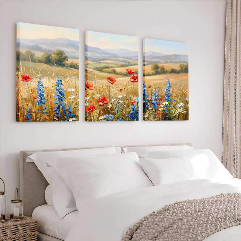 Ensemble de 3 toiles murales représentant un champ de coquelicots et de fleurs sauvages, idéal pour la décoration du salon, de la chambre ou de la maison.