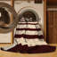 Tapis noir à rayures horizontales lavable à la machine-1232827317