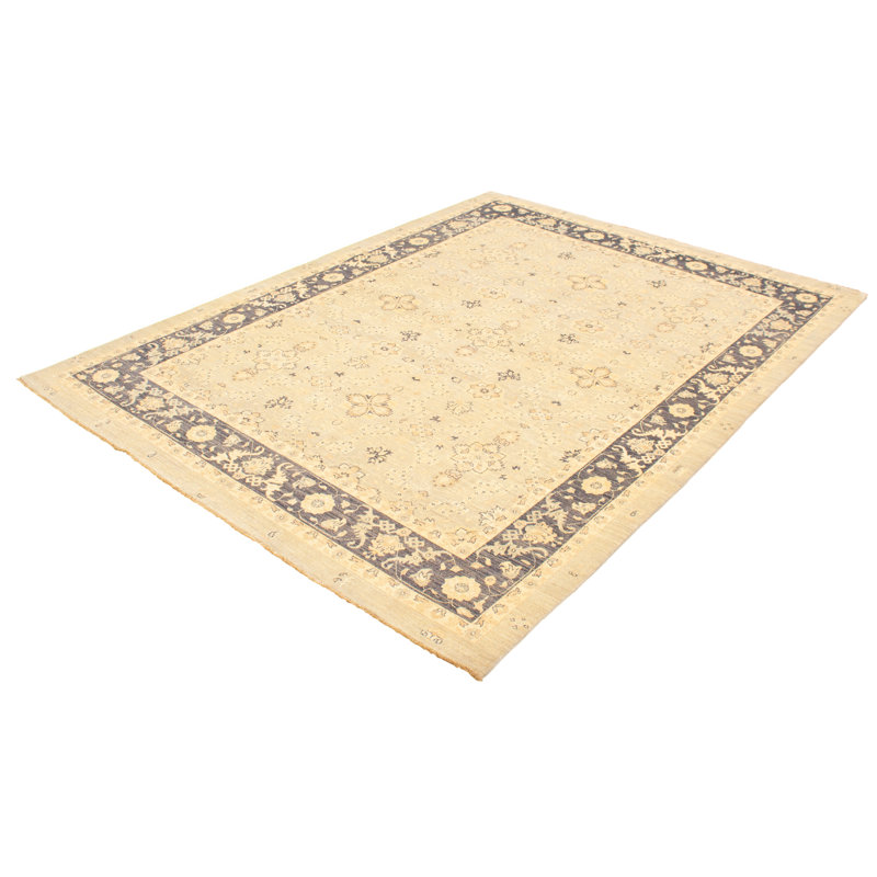 Tapis à main one-of-kind-noué la 2010 ushak ivoire/gris clair 8 pi 11 po x 12 pi en laine de 2 po Wespi