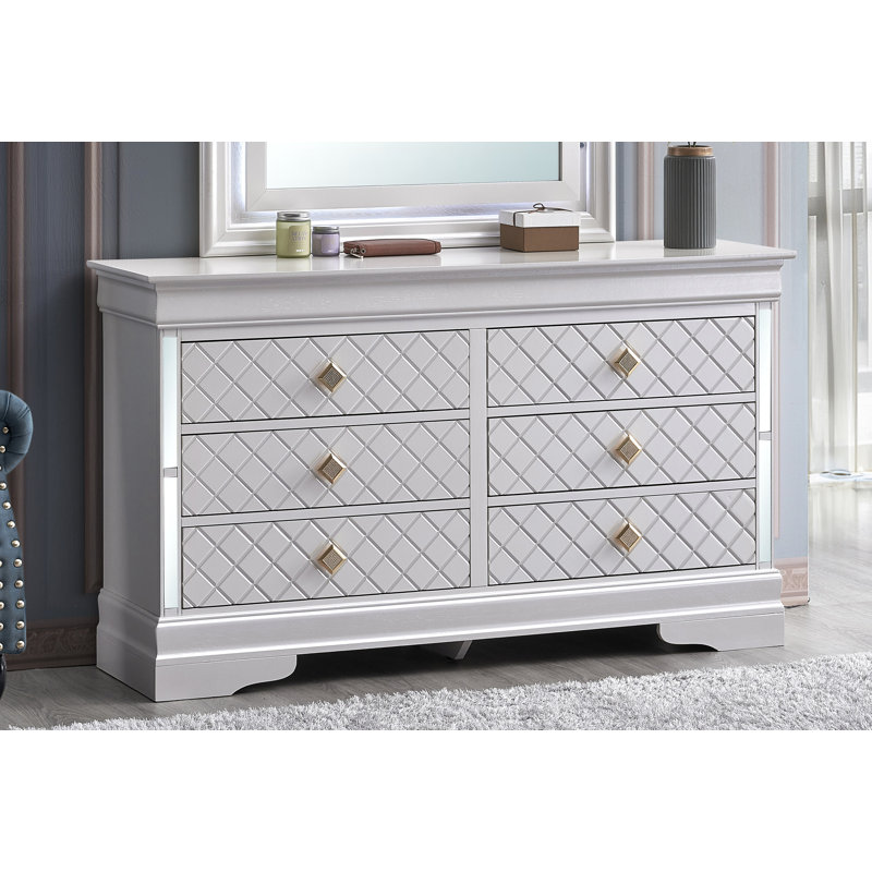 Emmanul 10A7F944D3F349F699DC4FBE5998D7F4 Dresser Pearl White