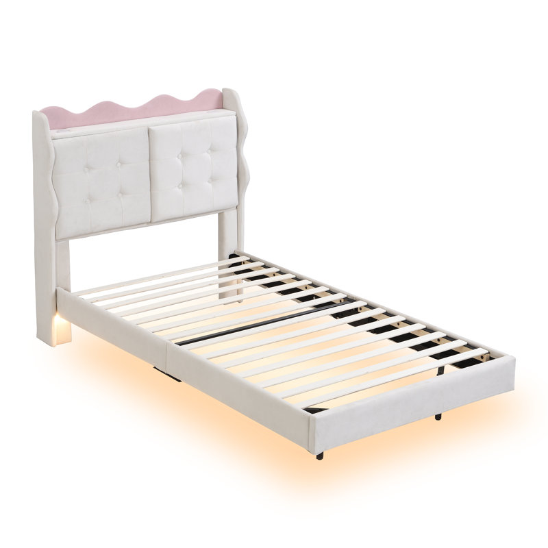 Cadre de lit plateforme simple avec bandes lumineuses à DEL, espace de rangement pour la tête de lit et deux tablettes de chargement USB